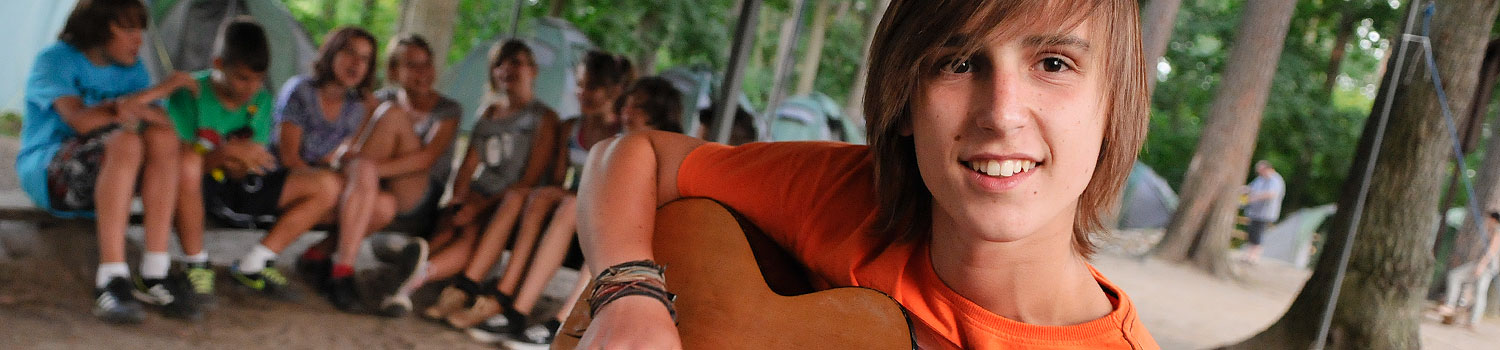 Młodzieżowe kolonie i obozy